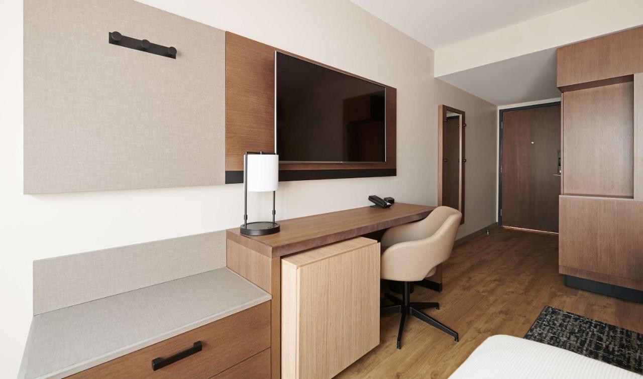 Hyatt Place Toronto-Брамптон Экстерьер фото